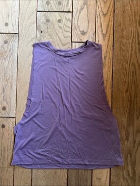 Women’s Sleeveless Workout Tank Top - Purple